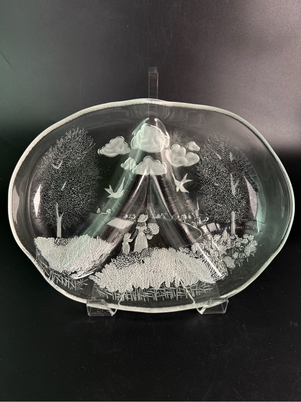Vintage 1990’ Mikasa Walther 
Frosted Crystal Divided Dish and Bowl Set